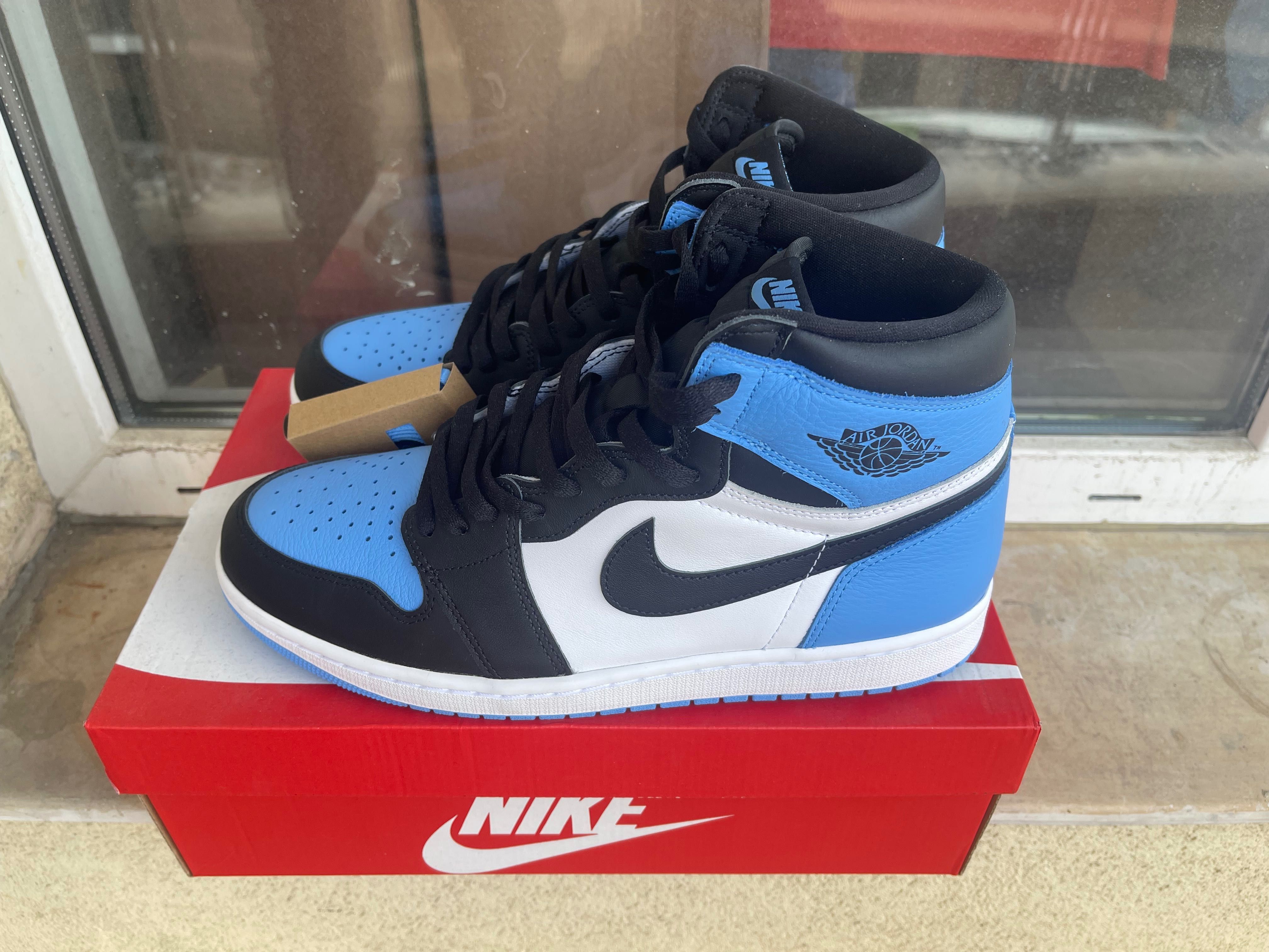 Air Jordan 1 High UNC Toe