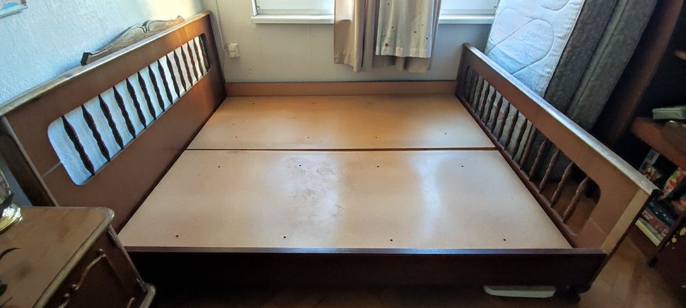 Двойки легло спалня от масивна дървесина