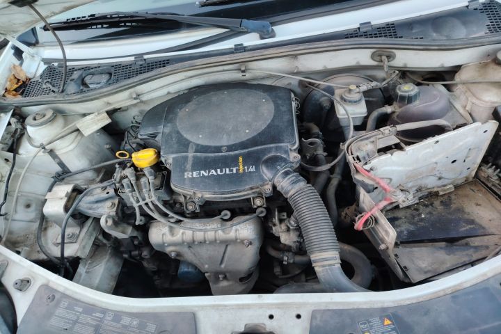 Aripa fata dreapta Dacia Sandero prima generatie