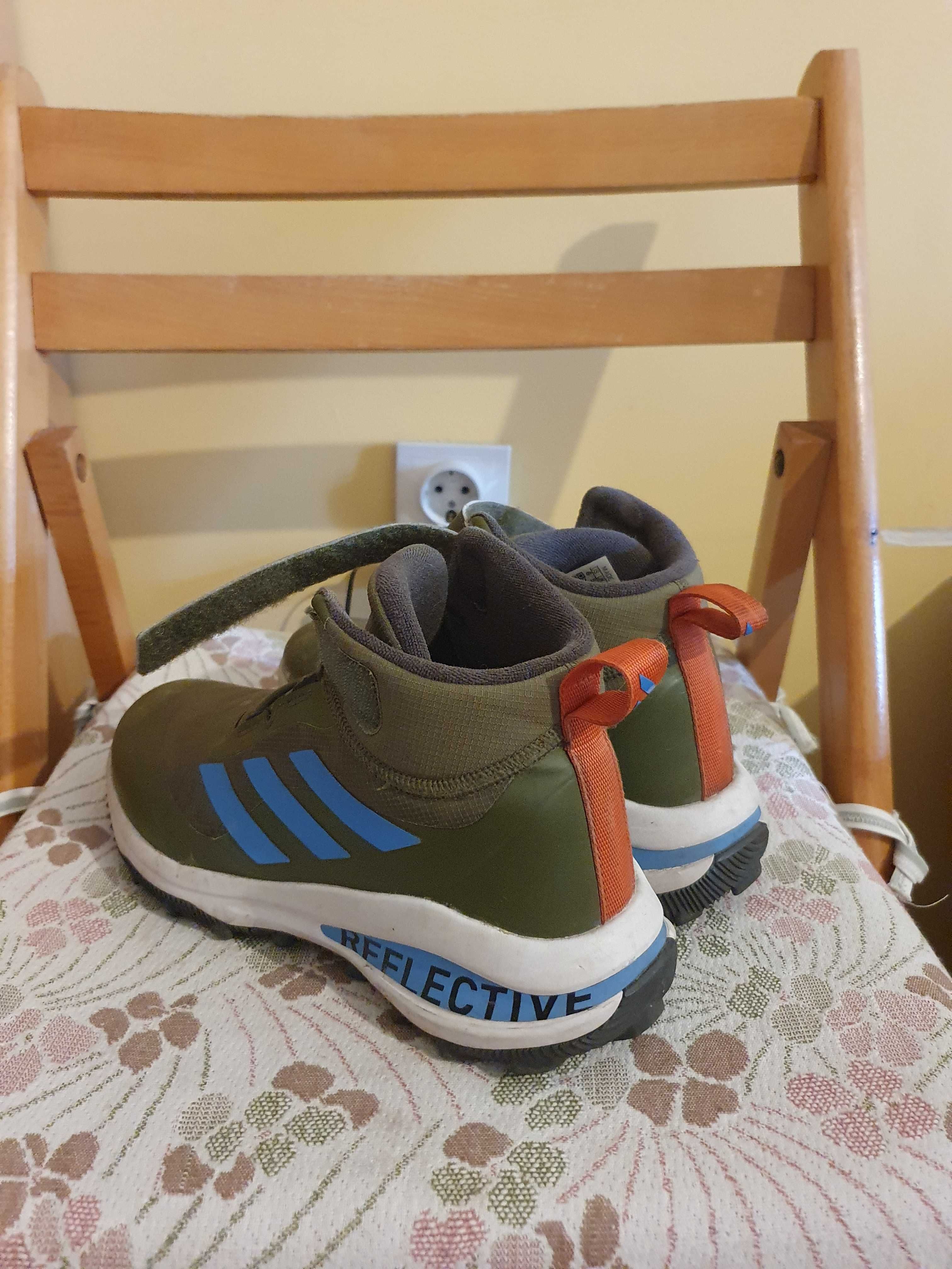 Зимни непромукаеми обувки Adidas 38и2/3