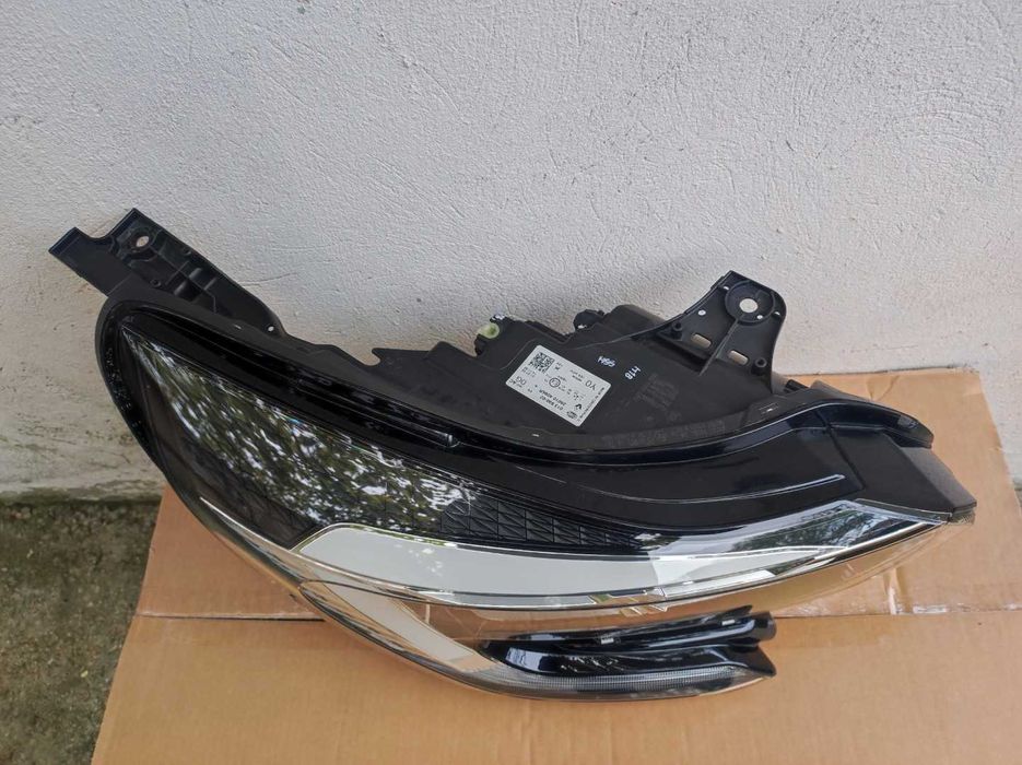 Far dreapta LED Renault Captur 2 2019 - 2024 original impecabil