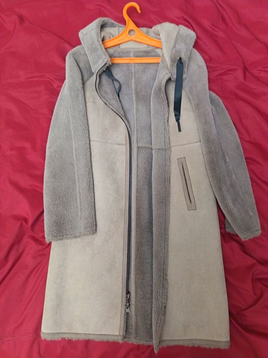 Дубленка с капюшоном