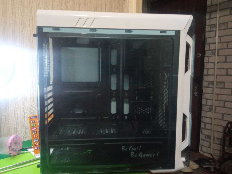 Продаю игровой корпус Midi-Tower