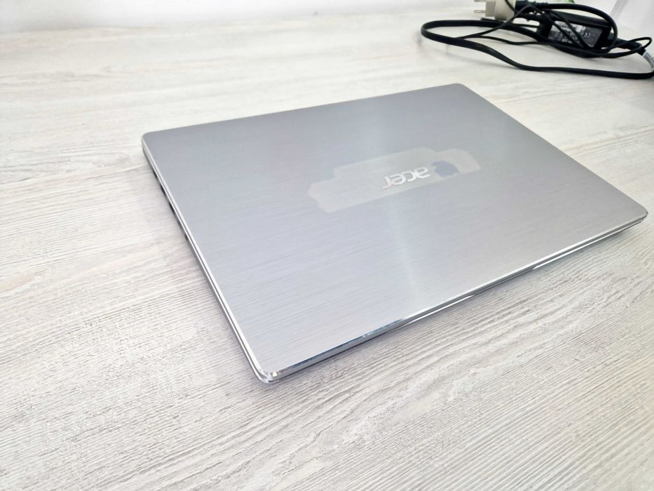 Acer Swift ( Core i3 / 4GB ) - Идеален для учёбы!