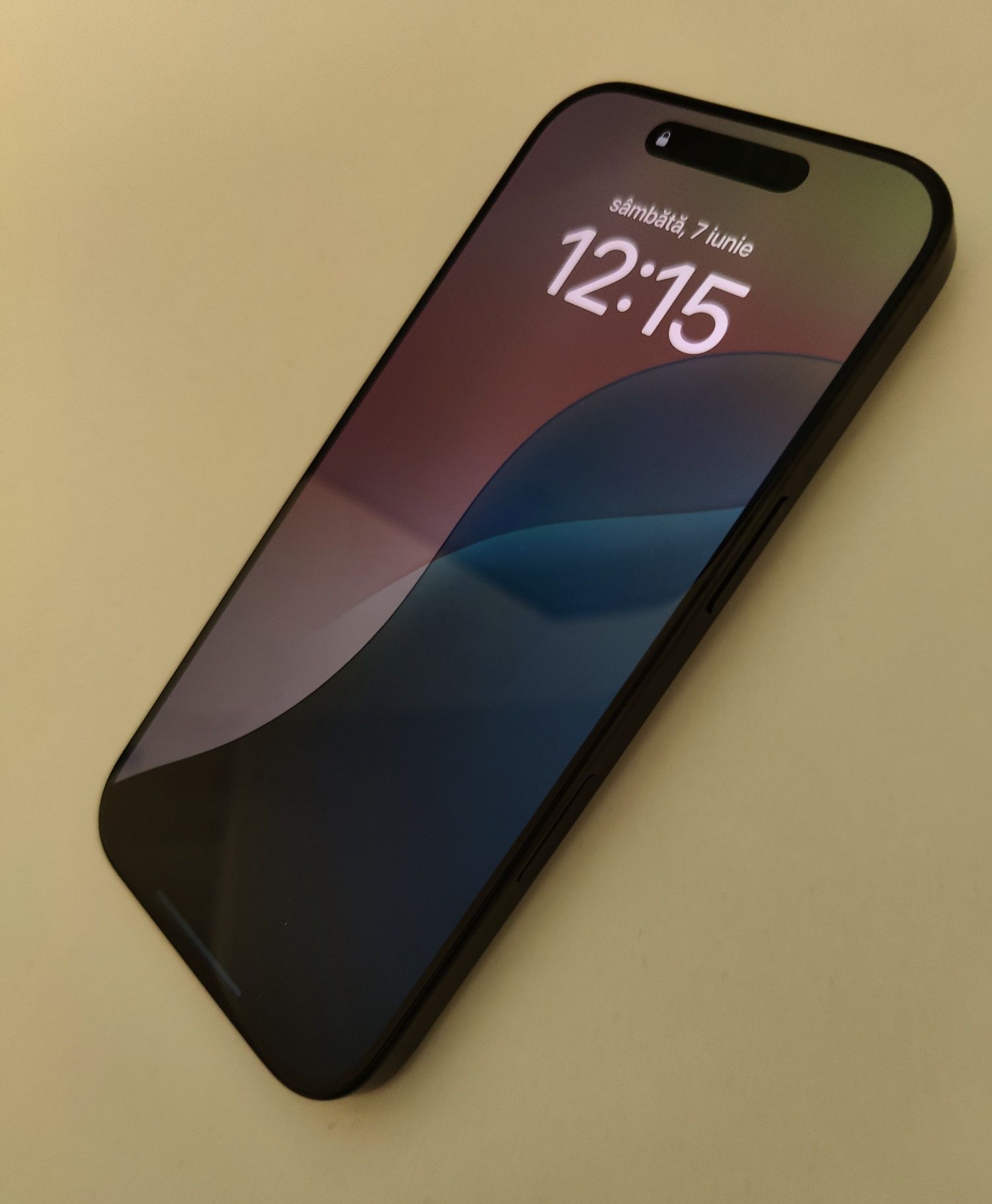 iPhone 16 pro 128 gb Black Titanium 100% Battery health