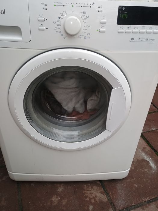 Mașină de spălat rufe Whirlpool 6 kg
