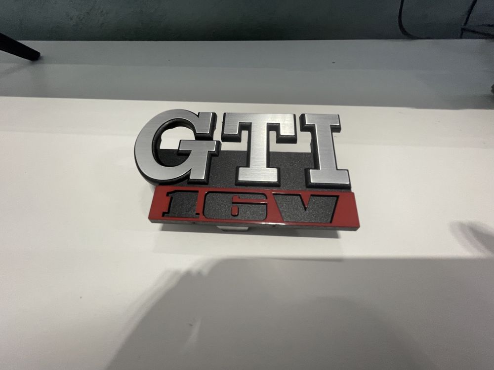 GTI v16 емблеми за голф 2