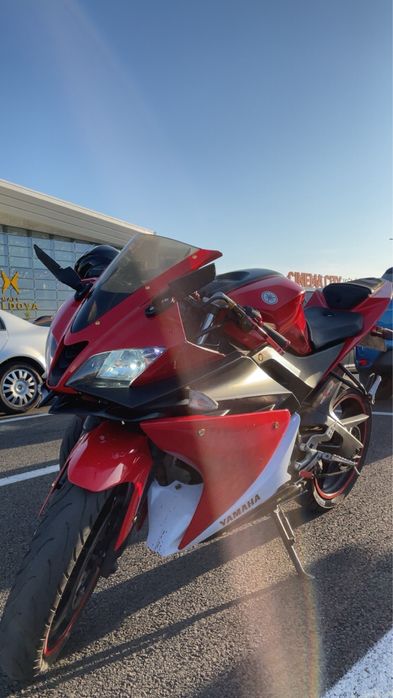 Vând yamaha yzf r125