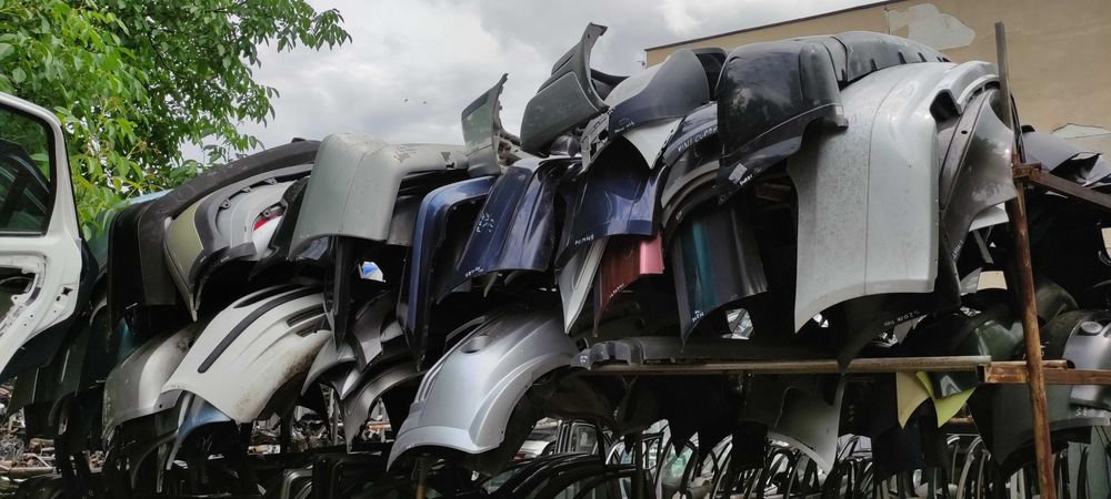 Предни и задни брони за всички видове автомобили Audi/VW/BMW/Opel/Ford