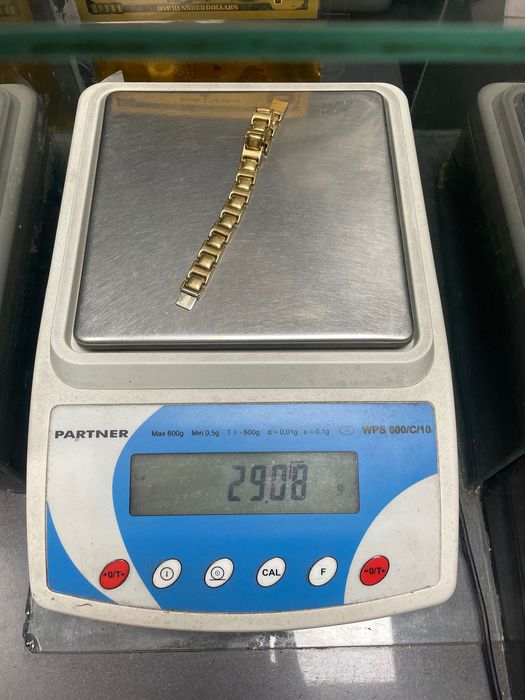 Vând aur:14 k-400 lei,18 k-500 lei