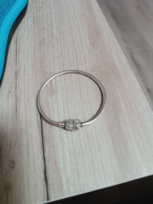 Гривна на Pandora