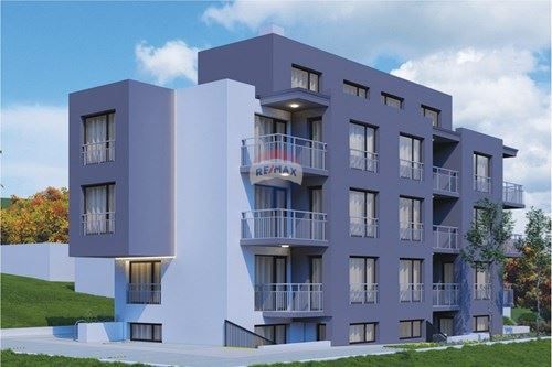 Продава се Тристаен апартамент в Варна, Виница - 96 кв.м за 1980 €/кв.м - Снимка #1