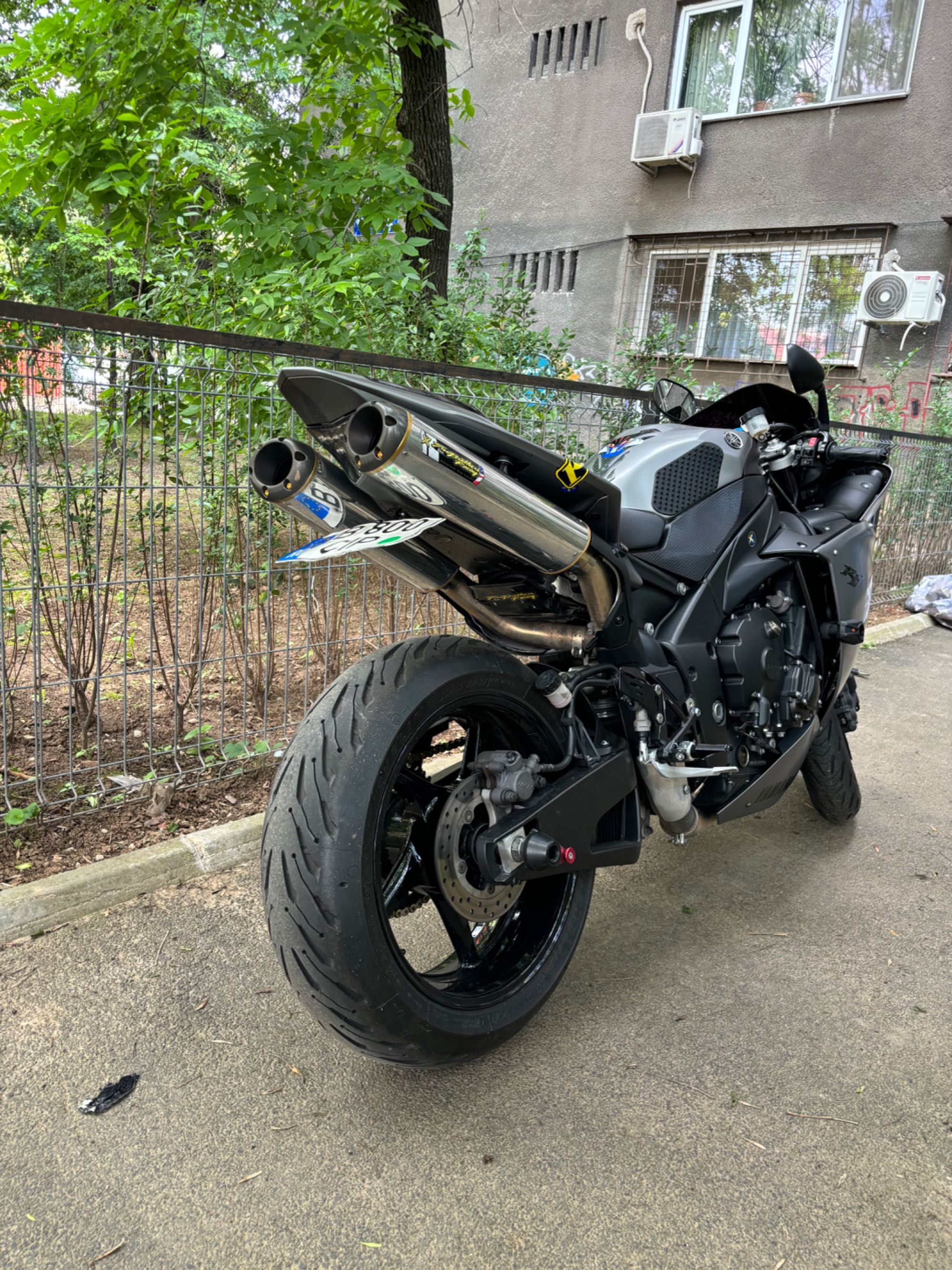 Yamaha yzf r1 2013 big bang