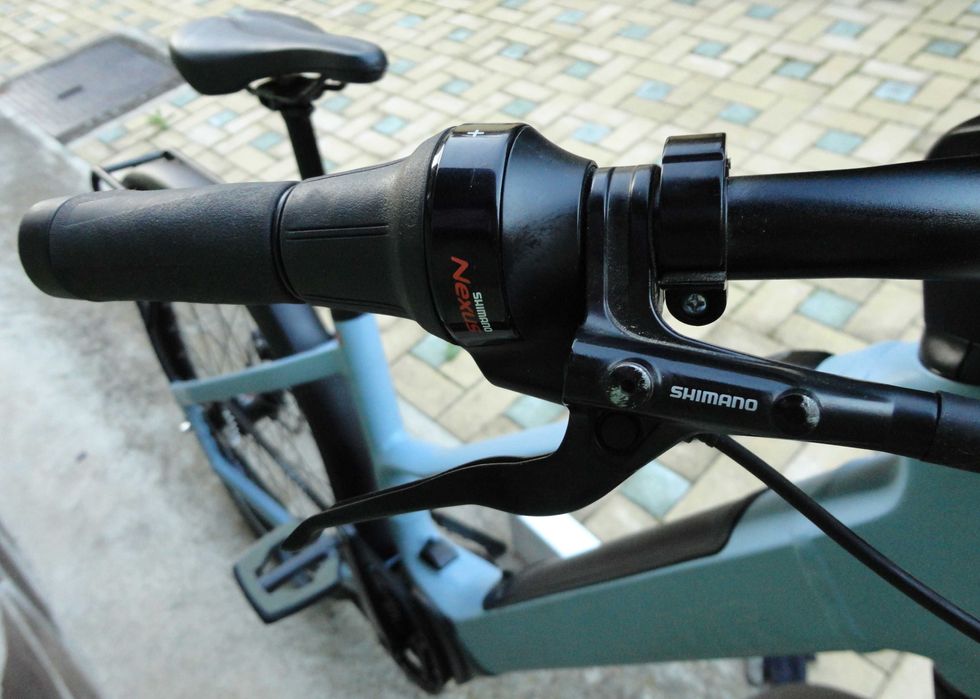 Ocazie! Bicicleta electrica Batavus cu curea