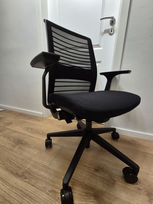 Scaun Steelcase Think - Nou