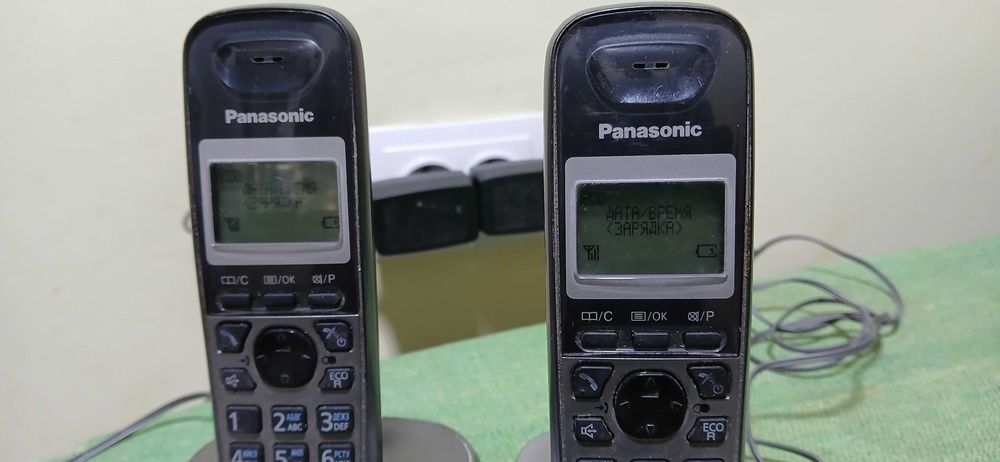 Panasonic стационарный без проводной домашний телефон.