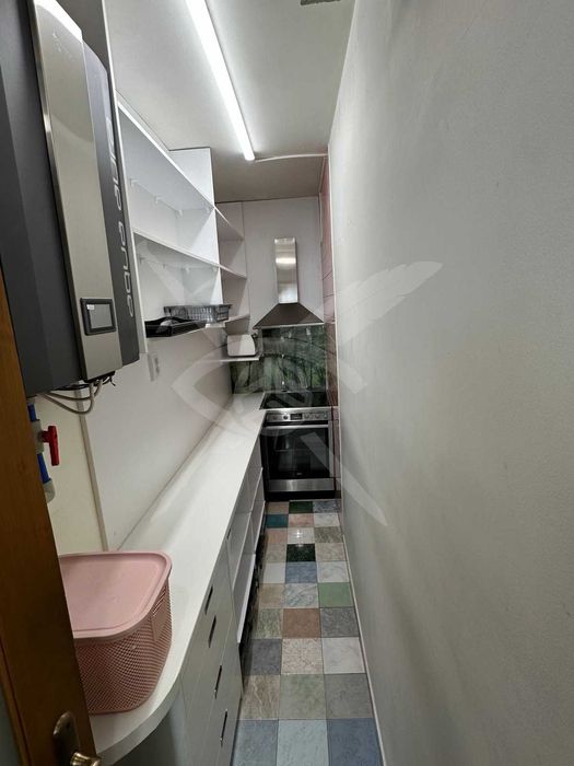 Дава се под наем Тристаен апартамент в Пловдив, Център - 70 кв.м за 700 € - Снимка #2