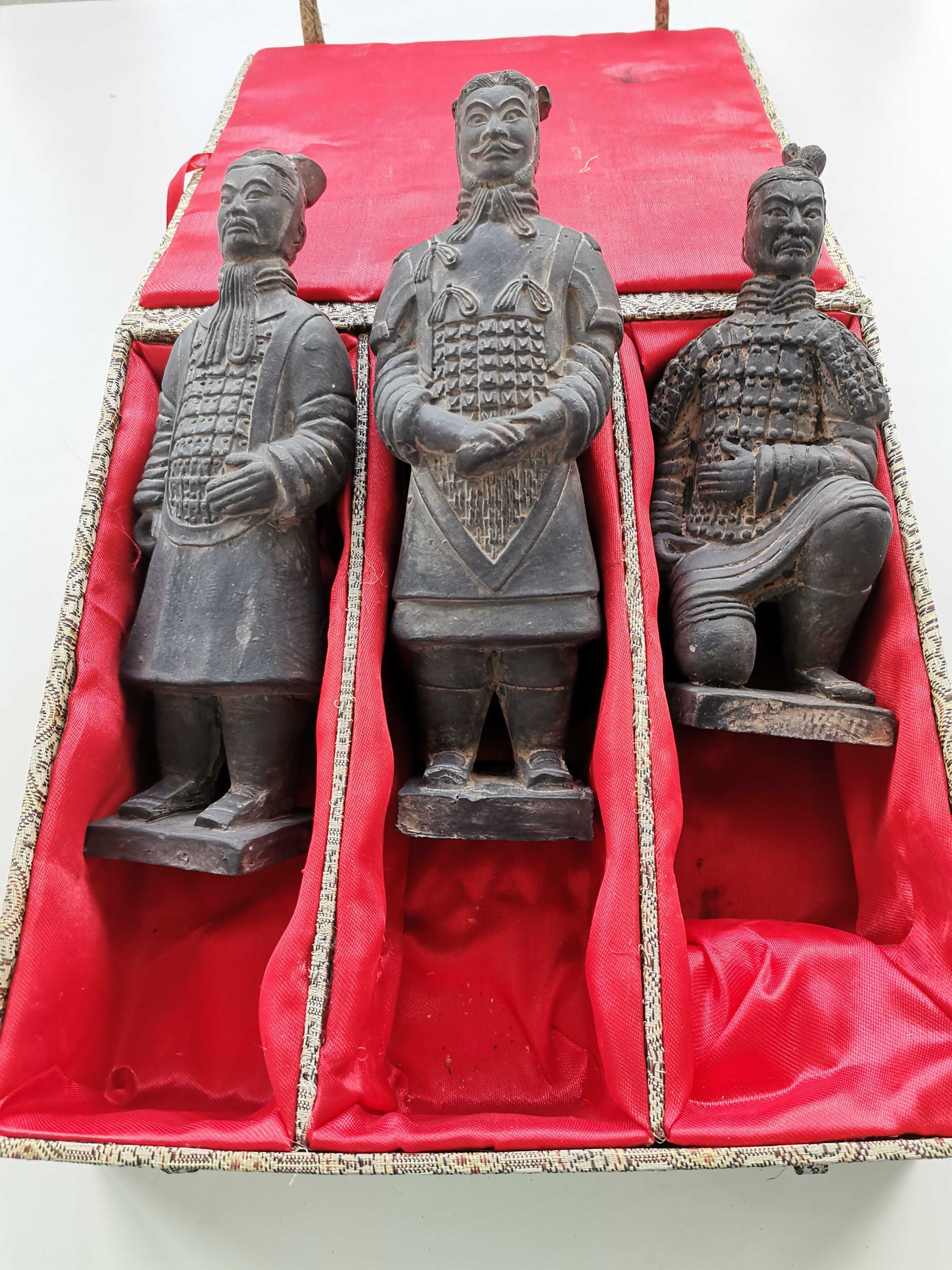 Soldati de teracota set 3 statui + cadou
