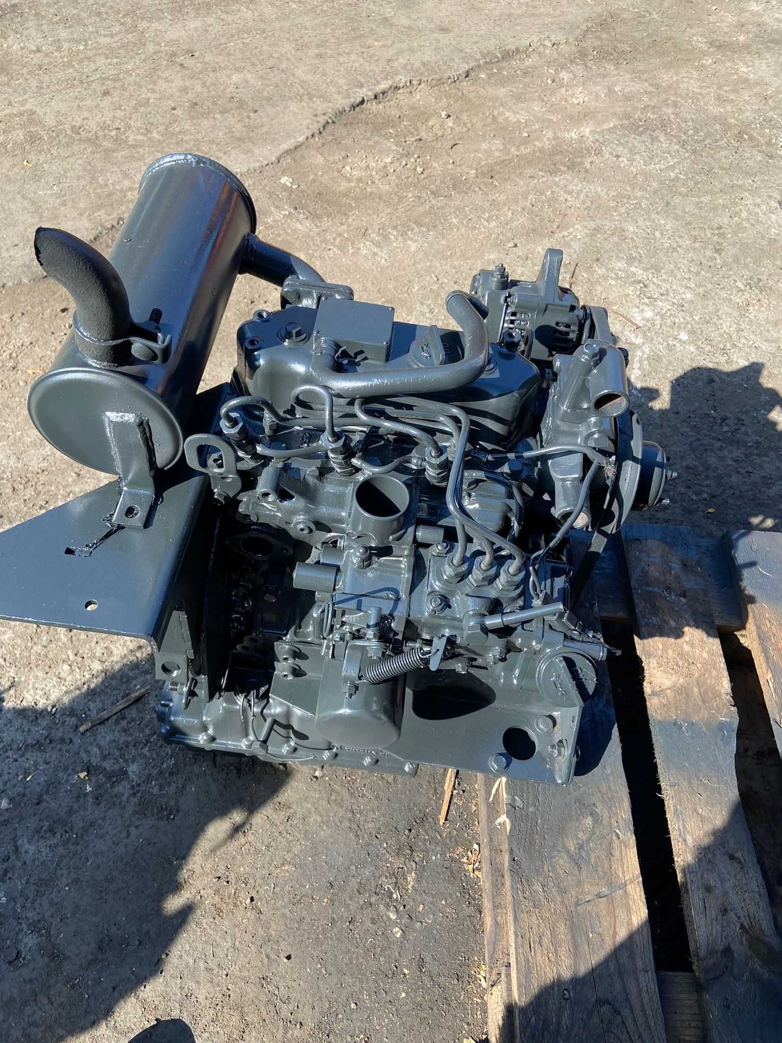 Motor Yanmar                                           .