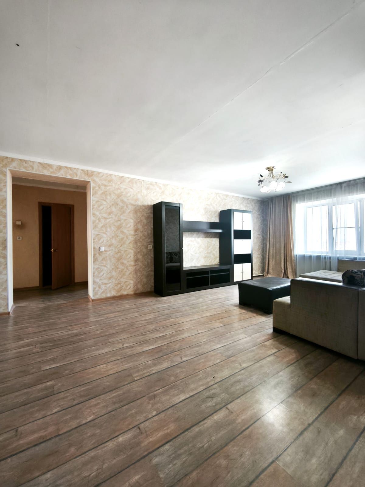 Продам 3-комнатную квартиру 79м.кв. Дом кирпич, две лоджии Жастар 21/2
