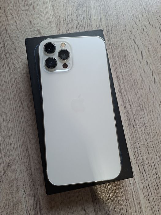 Vand Sau Schimb IPhone 12 PRO Max Silver 256Gb Neverlocked