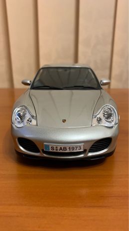 Macheta auto  Porsche 911 Carrera 4S ,1/18, Maisto