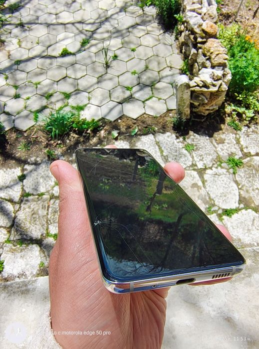 Продавам Samsung Galaxy S20