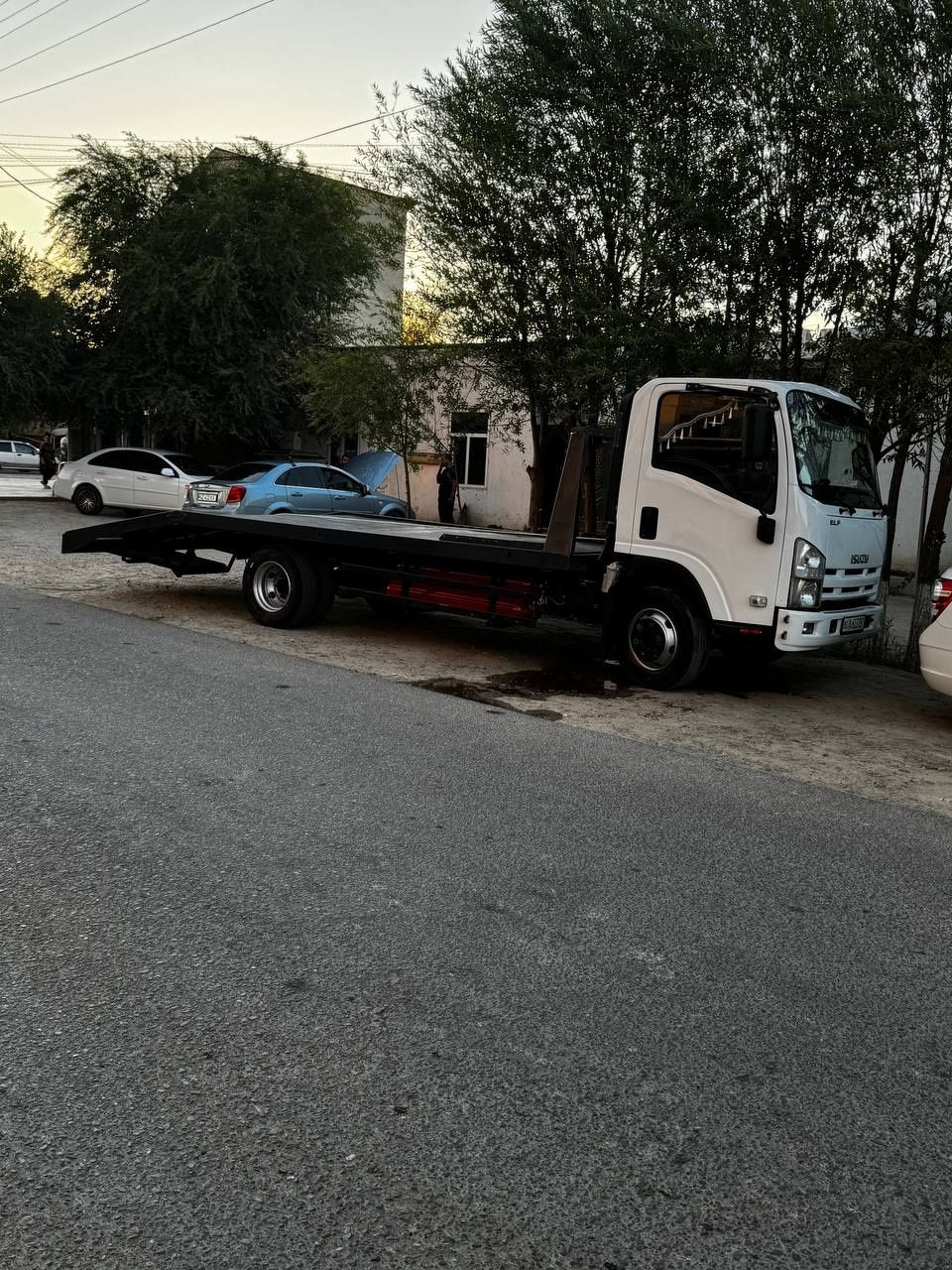 Isuzu evkuvator halati zoʻr