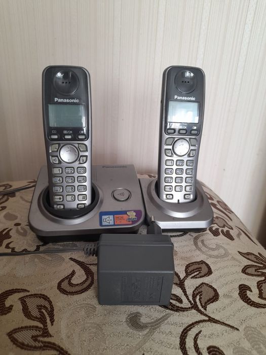 Радиотелефон с двумя трубками