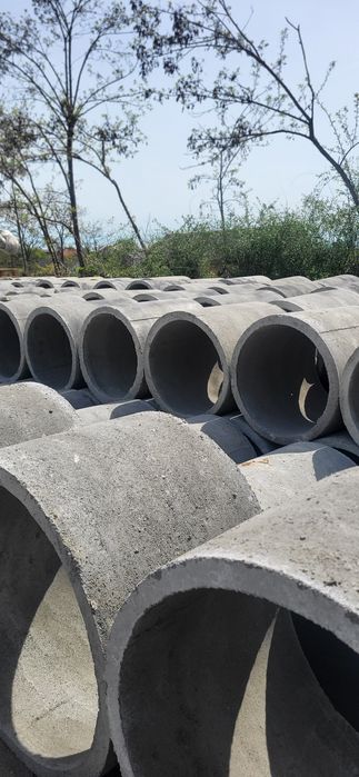 Foraje fântânii cu tuburi beton