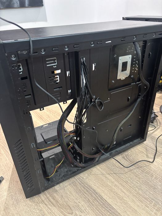 Геймърски комютър cooler master