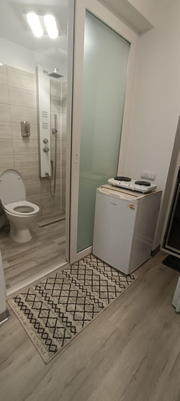 Închiriez in regim hotelier