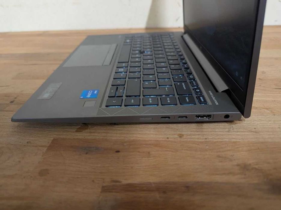 Лаптоп HP ZBook Firefly 14 G8 / i5-1135G7 / 32GB DDR4 / 1ТВ SSD НОВ