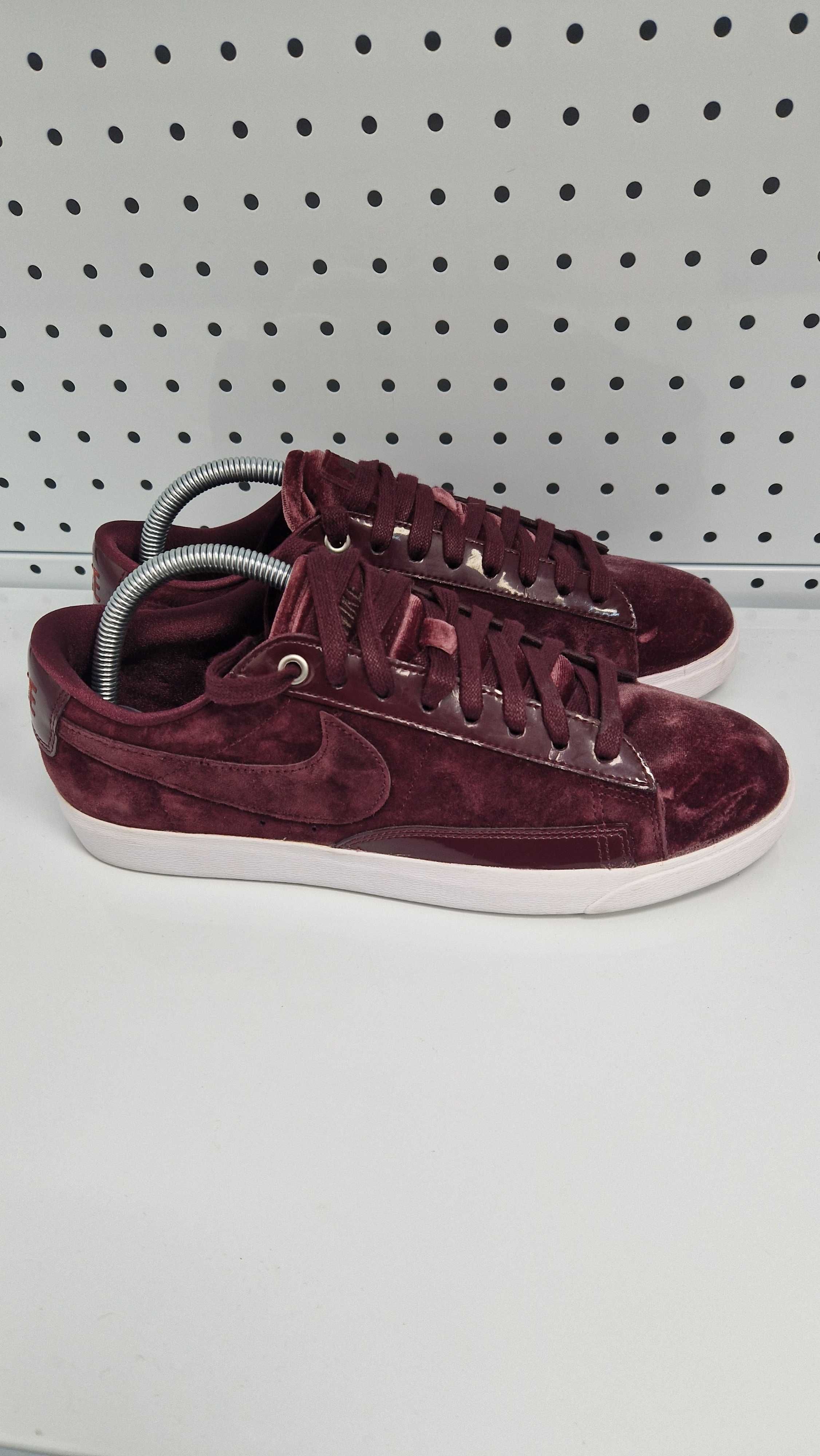 Оригинални дамски маратонки- Nike Blazer