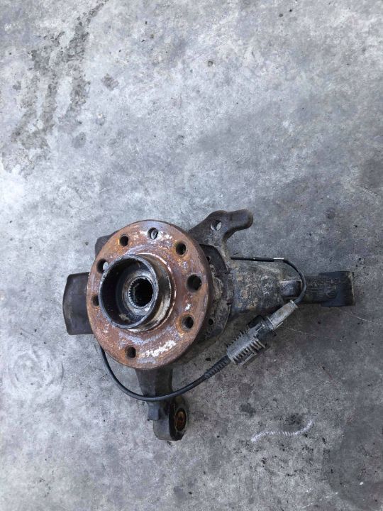 fuzeta  stanga fata 1.7 cdti opel astra h  2004-2014