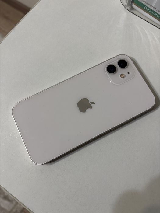 iPhone 12 128gb белый