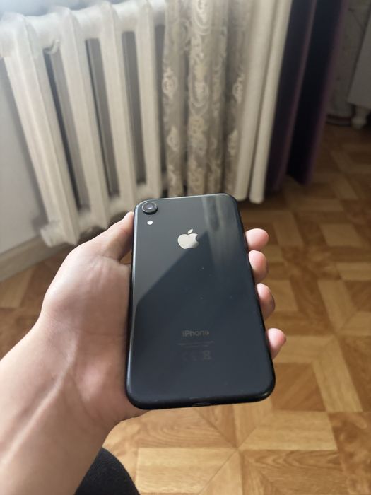 Продам айфон xr