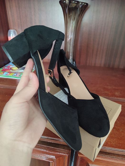 Oyoq kiyimlar 39 40 razmerlar