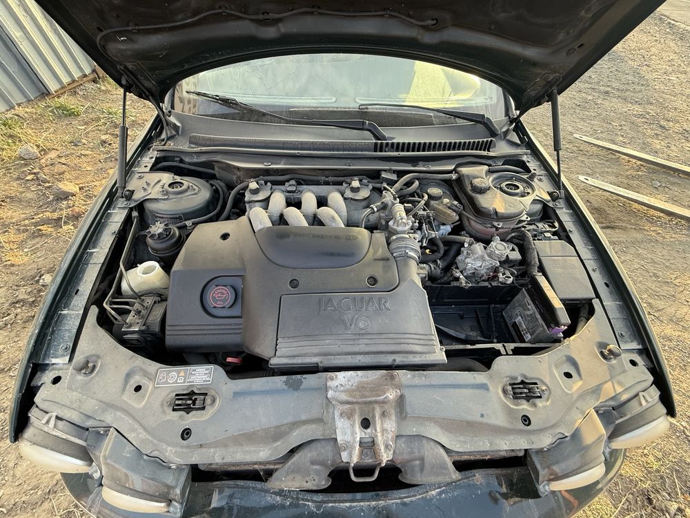 Jaguar X-type 2.5i V6 196кс на части