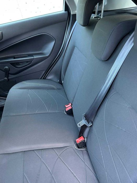 Ford Fiesta adorabilă,cochetă și îngrijită cu drag de proprietară