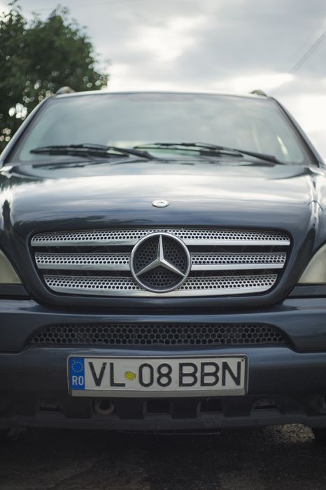 Dezmembrez Mercedes ML430 W163 bara fata bara spate aripa grila far ac