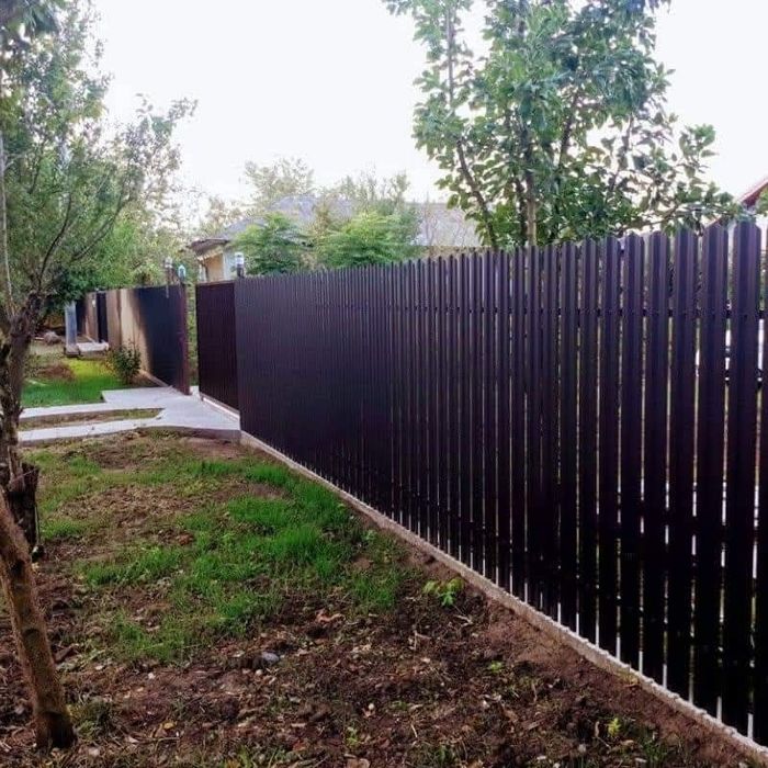 Vand garduri și porți la comanda clientului din materialele mele