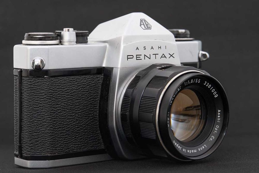 Aparat SLR film Pentax SP500 cu Super Takumar 55 1.8