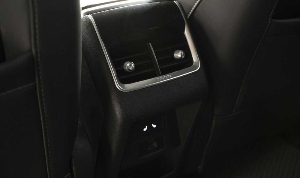 Chery Tiggo 7 Pro 2023 черный  фулл