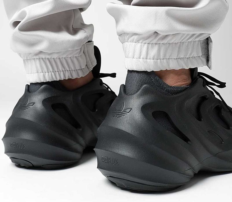 Оригинални маратонки * ADIDAS ADIFOM Model Q * EU42