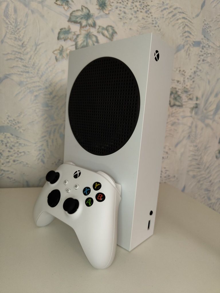 Продаю консоль xbox series s