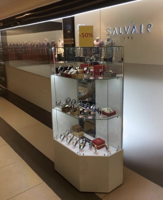 Продам торговые витрины