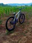 Bicicleta Dirt jumper  vând urgent