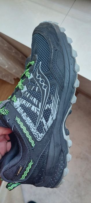 Маратонки Saucony непромокаеми