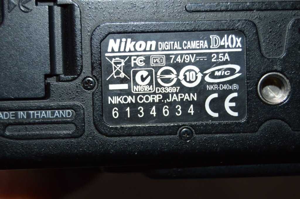 Camera digitala NIKON D40x body - cu defect